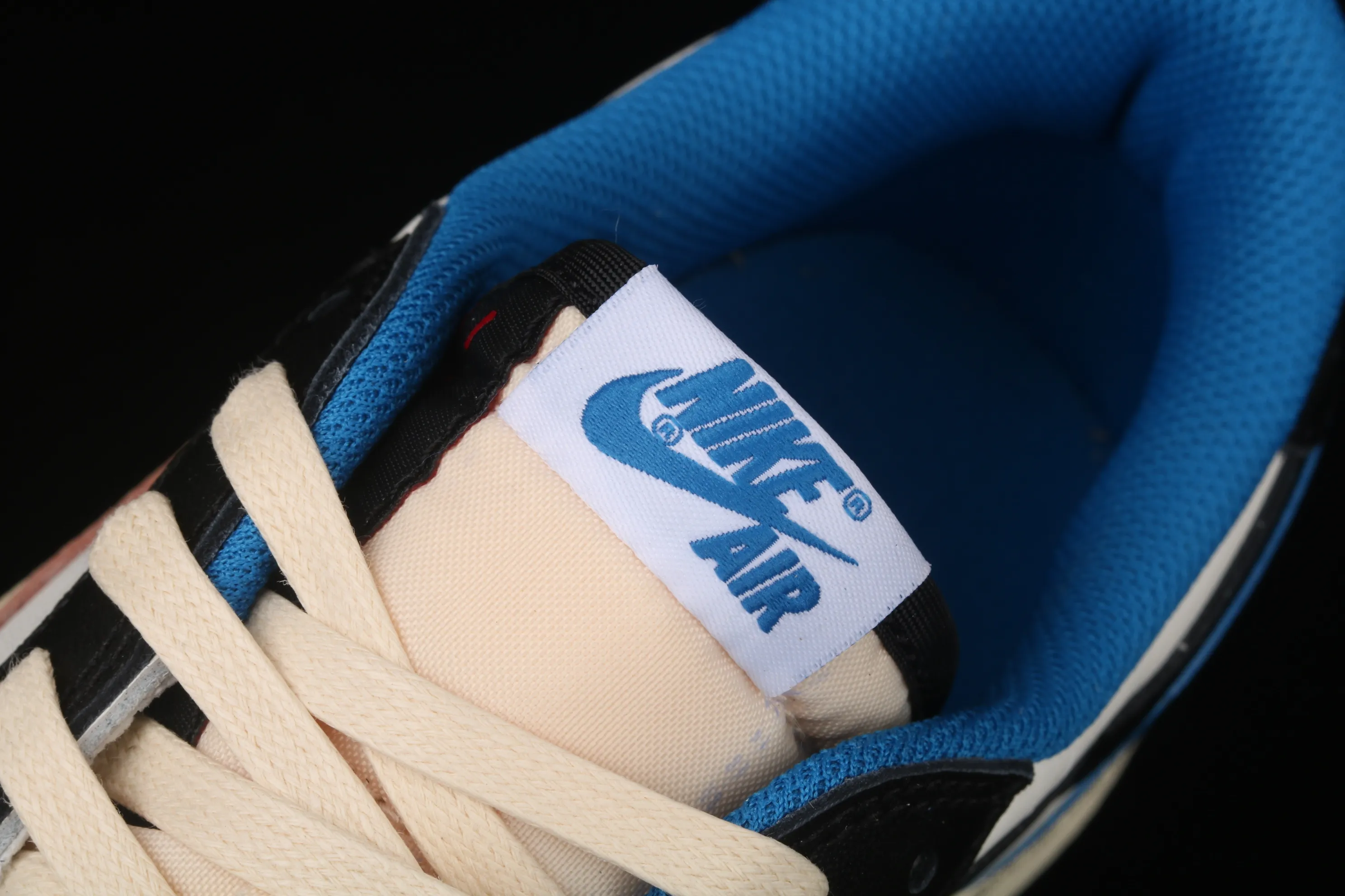All Categories Air Jordan Jordan Series Basketball Shoes Air Jordan 1 Low Pure Original Version Travis Scott x Air Jordan 1 High OG AJ1 Lightning Undercut Low DM7866-140